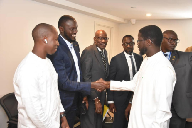 Liste des candidats de Pastef pour les Législatives du 17 novembre : Les félicitations de Khouraïchi Thiam à Ousmane Sonko Liste des candidats de Pastef pour les Législatives du 17 novembre : Les félicitations de Khouraïchi Thiam à Ousmane Sonko