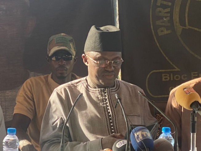 Législatives anticipées : Mamadou Ndione, maire de Diass, demande le retrait de son nom de la liste de la coalition « JAMM AK JARIÑ » d’Amadou Bâ Législatives anticipées : Mamadou Ndione, maire de Diass, demande le retrait de son nom de la liste de la coalition « JAMM AK JARIÑ » d’Amadou Bâ