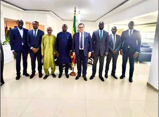 Réunion de prise de contact : M. Cheikh Diba, Ministre des Finances et du Budget, a reçu Dr. Nabil Ghalleb, Directeur régional de la BID, basé à Dakar Réunion de prise de contact : M. Cheikh Diba, Ministre des Finances et du Budget, a reçu Dr. Nabil Ghalleb, Directeur régional de la BID, basé à Dakar