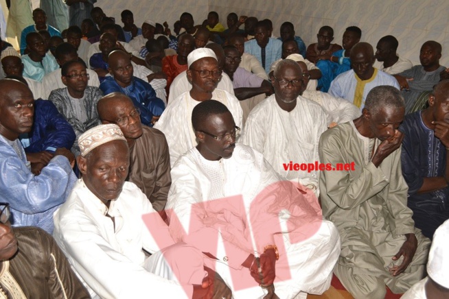 Mariage: Binta Mané l'animatrice de la sen tv s'est " pendue" ce samedi au cou de Mouhamed Fadel Kamara. Mariage: Binta Mané l'animatrice de la sen tv s'est " pendue" ce samedi au cou de Mouhamed Fadel Kamara.