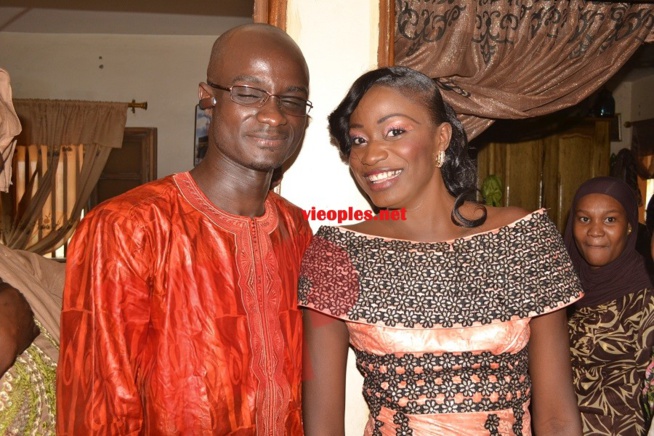 Mariage: Binta Mané l'animatrice de la sen tv s'est " pendue" ce samedi au cou de Mouhamed Fadel Kamara. Mariage: Binta Mané l'animatrice de la sen tv s'est " pendue" ce samedi au cou de Mouhamed Fadel Kamara.