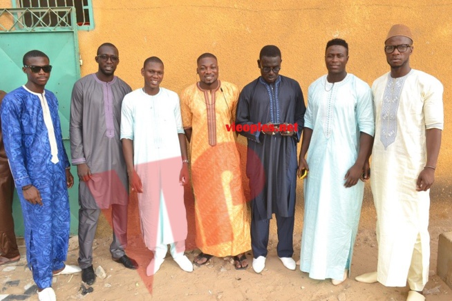 Mariage: Binta Mané l'animatrice de la sen tv s'est " pendue" ce samedi au cou de Mouhamed Fadel Kamara. Mariage: Binta Mané l'animatrice de la sen tv s'est " pendue" ce samedi au cou de Mouhamed Fadel Kamara.