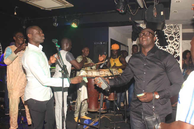 21 IMAGES: Dans la chaleur du Baramundi avec Pape Diouf qui vous donne rendez-vous ce mercredi 07 octobre en soirée spéciale "SARGAL LES LIONNES DU BASKET" Championnes d'AFRIQUE. 21 IMAGES: Dans la chaleur du Baramundi avec Pape Diouf qui vous donne rendez-vous ce mercredi 07 octobre en soirée spéciale "SARGAL LES LIONNES DU BASKET" Championnes d'AFRIQUE.