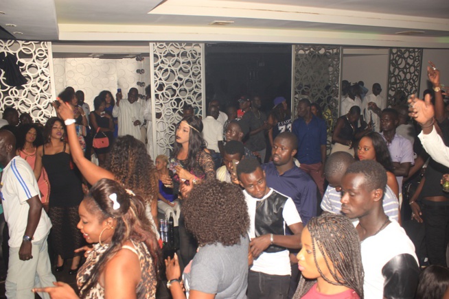 21 IMAGES: Dans la chaleur du Baramundi avec Pape Diouf qui vous donne rendez-vous ce mercredi 07 octobre en soirée spéciale "SARGAL LES LIONNES DU BASKET" Championnes d'AFRIQUE. 21 IMAGES: Dans la chaleur du Baramundi avec Pape Diouf qui vous donne rendez-vous ce mercredi 07 octobre en soirée spéciale "SARGAL LES LIONNES DU BASKET" Championnes d'AFRIQUE.