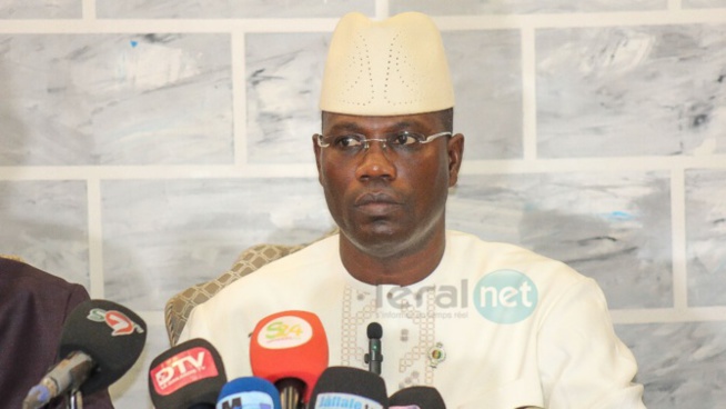 Trahison et Déception / Cheikh Abdou Mbacké Bara Dolly déballe sur Ousmane Sonko : "Sonko est pire que Macky Sall" Trahison et Déception / Cheikh Abdou Mbacké Bara Dolly déballe sur Ousmane Sonko : "Sonko est pire que Macky Sall"