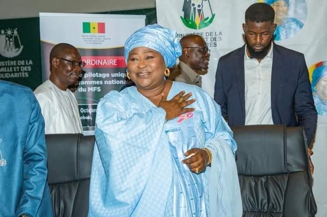 Le Ministre Maïmouna Dièye lance l’évaluation des programmes nationaux de son Ministère Le Ministre Maïmouna Dièye lance l’évaluation des programmes nationaux de son Ministère