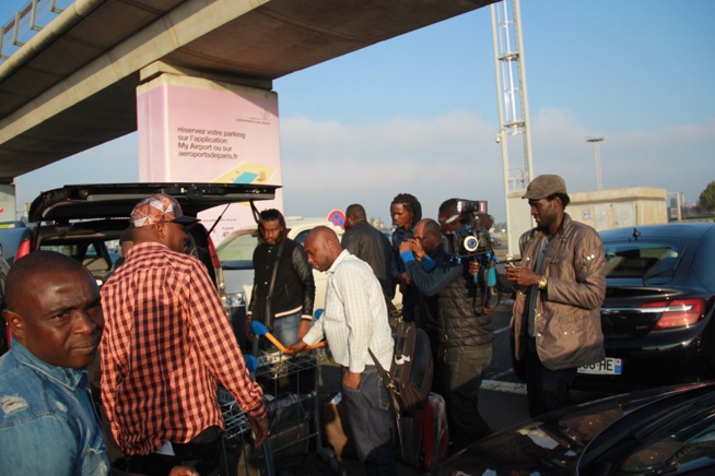 21PHOTOS: Les premiéres images de la diva Coumba Gawlo et son groupe à Paris pour ses 25 ans de carrières ce samedi 10 octobre au Dock Haussan 21PHOTOS: Les premiéres images de la diva Coumba Gawlo et son groupe à Paris pour ses 25 ans de carrières ce samedi 10 octobre au Dock Haussan