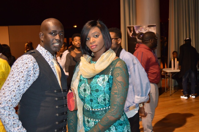En Direct de Paris: La Diva Coumba Gawlo réussi son pari en remplissant la salle.Revivez les premières images. En Direct de Paris: La Diva Coumba Gawlo réussi son pari en remplissant la salle.Revivez les premières images.