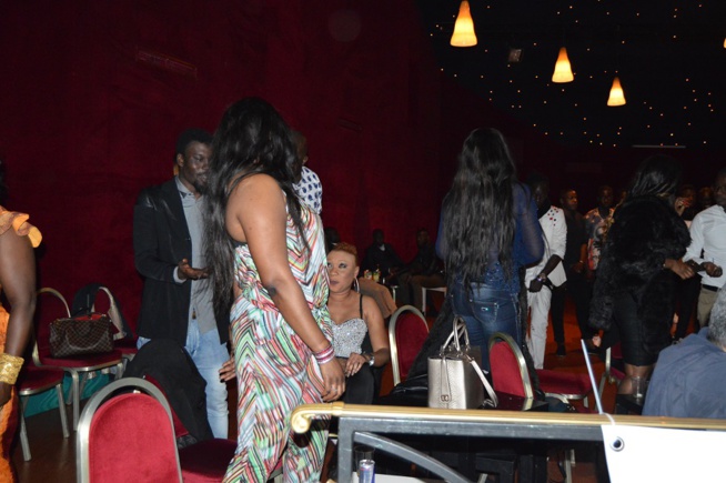 25 Ans de carrières de la diva Coumba Gawlo au Dock Haussman de Paris: Un succès total le public aux anges 25 Ans de carrières de la diva Coumba Gawlo au Dock Haussman de Paris: Un succès total le public aux anges