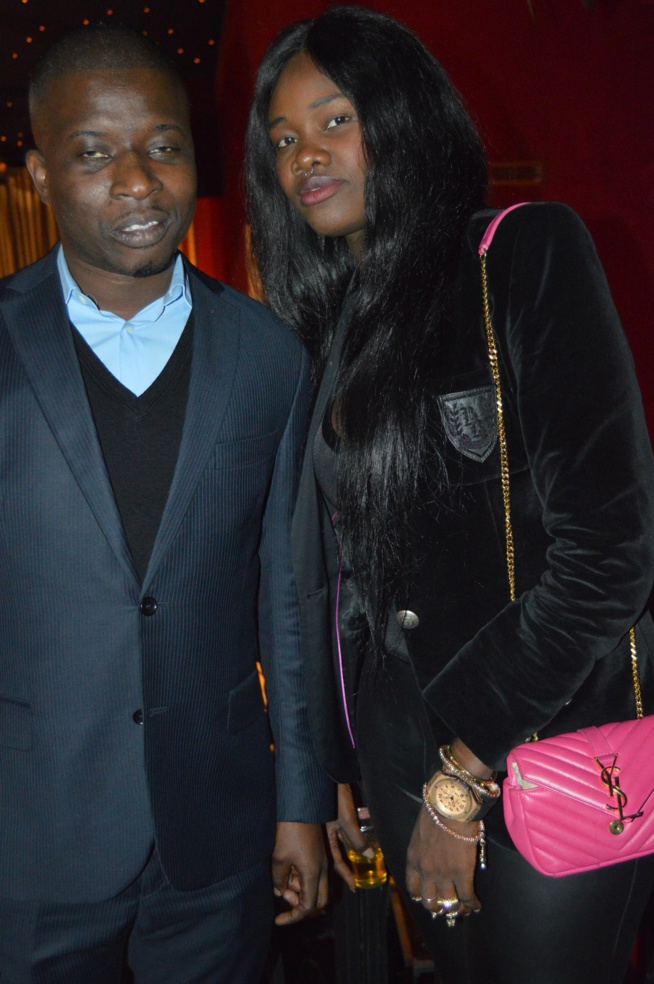 25 Ans de carrières de la diva Coumba Gawlo au Dock Haussman de Paris: Un succès total le public aux anges 25 Ans de carrières de la diva Coumba Gawlo au Dock Haussman de Paris: Un succès total le public aux anges