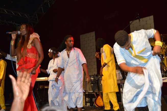 25 Ans de carrières de la diva Coumba Gawlo au Dock Haussman de Paris: Un succès total le public aux anges 25 Ans de carrières de la diva Coumba Gawlo au Dock Haussman de Paris: Un succès total le public aux anges