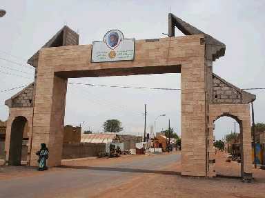 Baye Touty Niass inhumé au cimetière de Médina Baye Baye Touty Niass inhumé au cimetière de Médina Baye