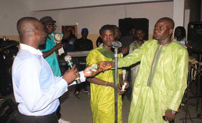 Quand Pape Diouf impose sa force à la nuit du "Saloum". Revivez les temps forts. Quand Pape Diouf impose sa force à la nuit du "Saloum". Revivez les temps forts.