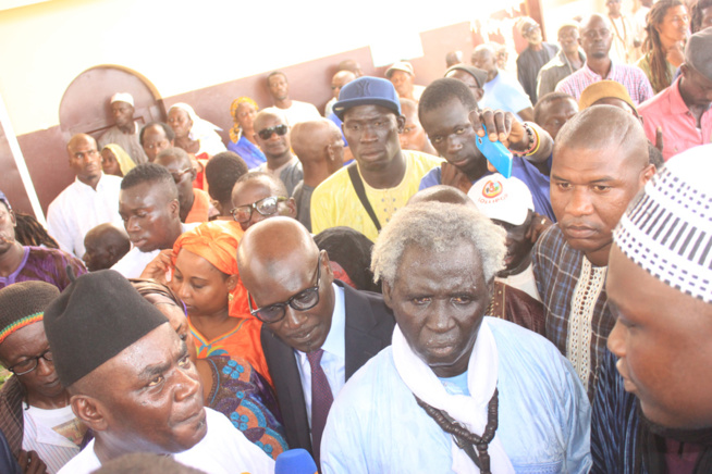 Quelques images de la levée du corps de l'artiste Moussa Ngom. Quelques images de la levée du corps de l'artiste Moussa Ngom.