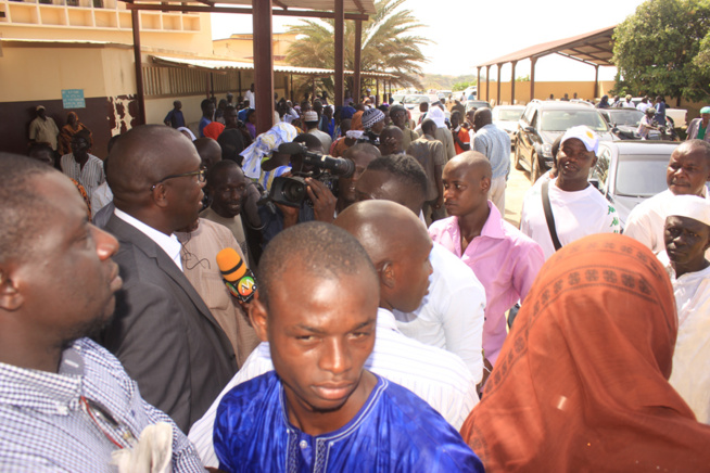 Quelques images de la levée du corps de l'artiste Moussa Ngom. Quelques images de la levée du corps de l'artiste Moussa Ngom.