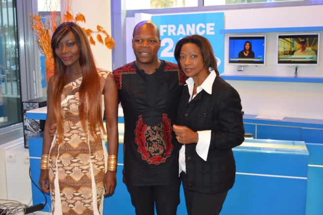 25 ans de carriéres: La Diva Coumba Gawlo invitée sur France 24. 25 ans de carriéres: La Diva Coumba Gawlo invitée sur France 24.