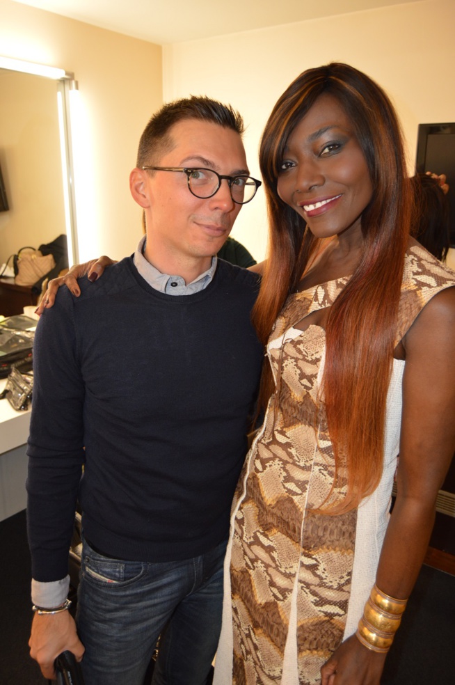 25 ans de carriéres: La Diva Coumba Gawlo invitée sur France 24. 25 ans de carriéres: La Diva Coumba Gawlo invitée sur France 24.