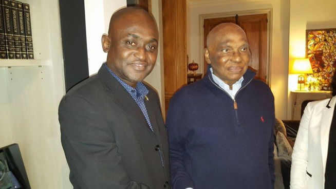  Photos +video :Le président Wade recevant à Versailles Abdoulaye Mamadou Guissé, président du parti Mcss Fulla Ak Fayda