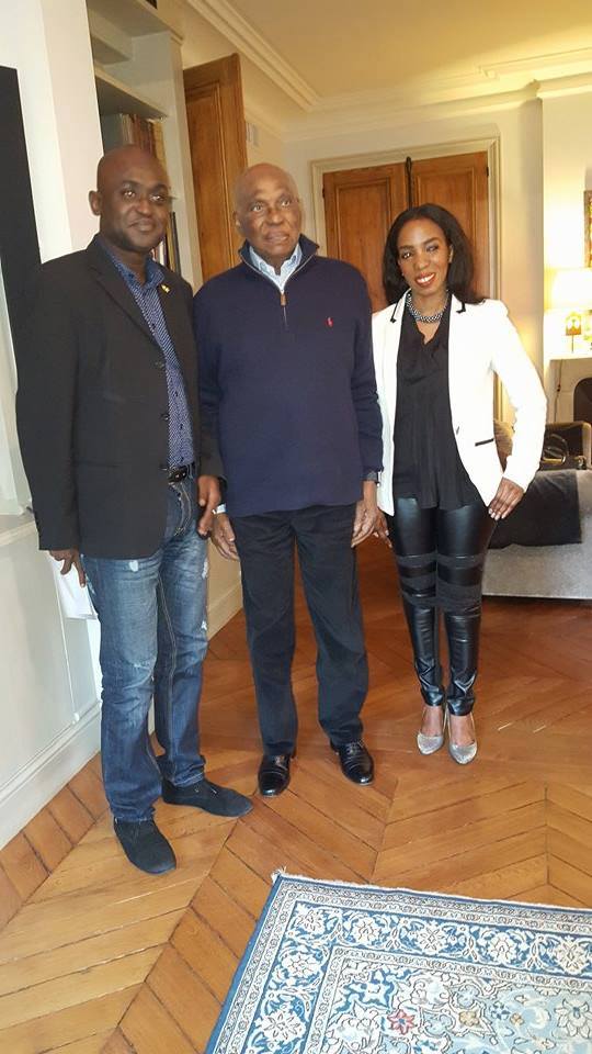 Photos +video :Le président Wade recevant à Versailles Abdoulaye Mamadou Guissé, président du parti Mcss Fulla Ak Fayda Photos +video :Le président Wade recevant à Versailles Abdoulaye Mamadou Guissé, président du parti Mcss Fulla Ak Fayda