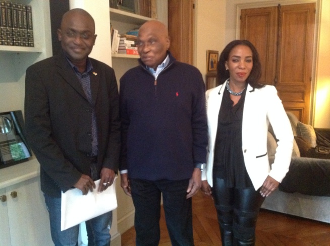  Photos +video :Le président Wade recevant à Versailles Abdoulaye Mamadou Guissé, président du parti Mcss Fulla Ak Fayda