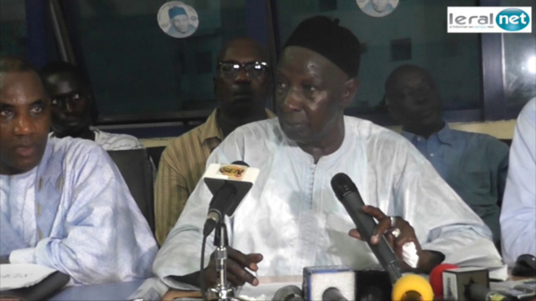 Vidéo - Modou Diagne Fada exclu, la commission de discipline du Pds traque les "complices" Vidéo - Modou Diagne Fada exclu, la commission de discipline du Pds traque les "complices"