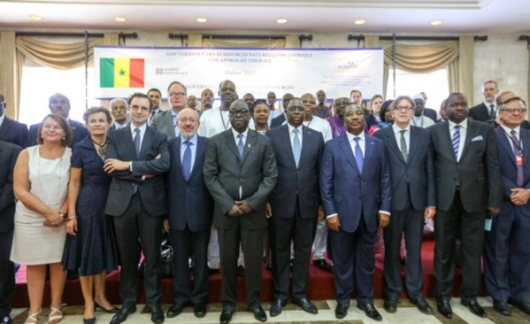 Devant Macky Sall, Abdoulaye Wade chanté par les libéraux et démocrates du monde Devant Macky Sall, Abdoulaye Wade chanté par les libéraux et démocrates du monde