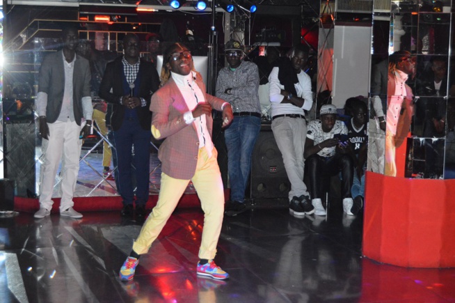 Quand Dj Rakhou Prod fête souffle une bougie de plus: Le Titan Club de Paris chauffe. Revivez les moments forts. Quand Dj Rakhou Prod fête souffle une bougie de plus: Le Titan Club de Paris chauffe. Revivez les moments forts.