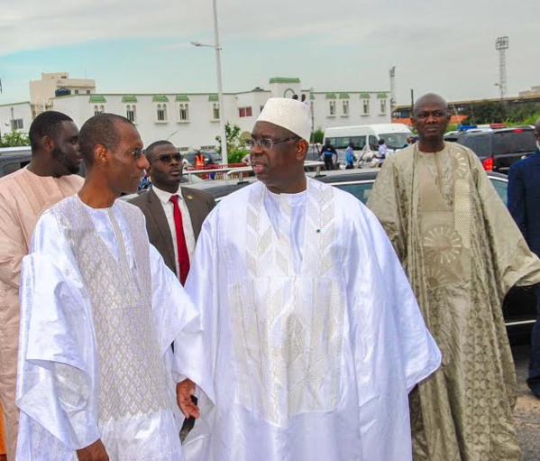 Dernière minute: Macky Sall limoge les commissaires proches d'Anna Sémou Faye Dernière minute: Macky Sall limoge les commissaires proches d'Anna Sémou Faye