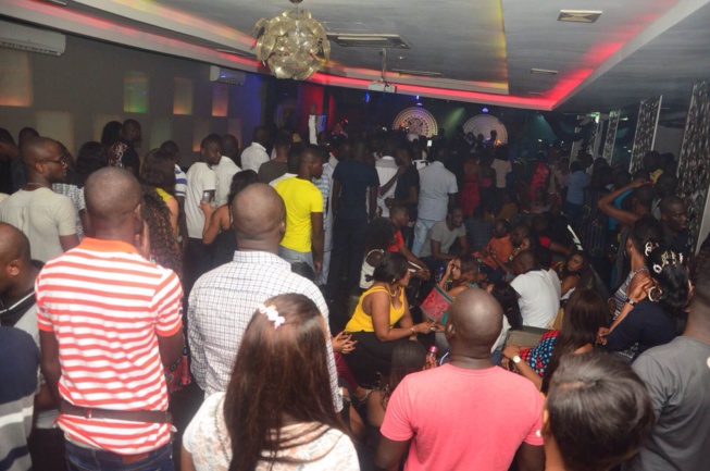 Anniversaire Packo Prod: Pape Diouf et la génération consciente chauffent le Baramundi. Revivez les images. Anniversaire Packo Prod: Pape Diouf et la génération consciente chauffent le Baramundi. Revivez les images.