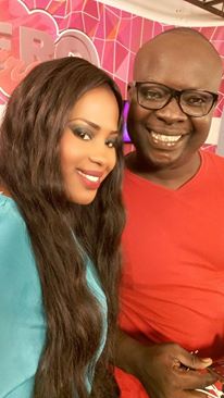Voici la belle Amina Diop de LCS en compagnie du comédien Amdy Mignon. Voici la belle Amina Diop de LCS en compagnie du comédien Amdy Mignon.