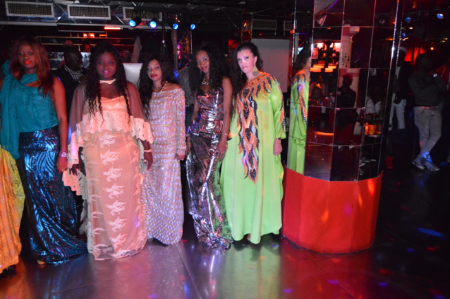 Défilé au Titan, Anta La Tigresse présente sa collection à Paris. Défilé au Titan, Anta La Tigresse présente sa collection à Paris.