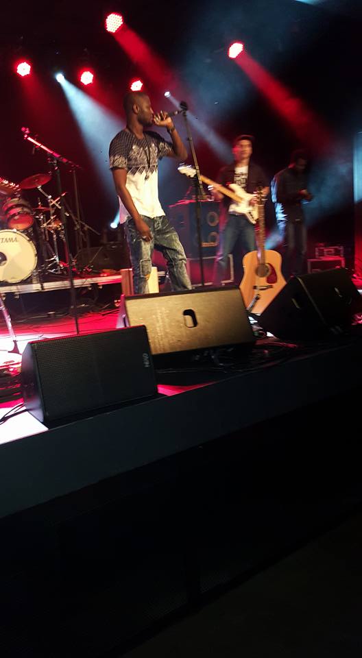 Après avoir signé avec son nouveau label Français, le rappeur Fata à la conquête de l'Europe depuis six mois. Après avoir signé avec son nouveau label Français, le rappeur Fata à la conquête de l'Europe depuis six mois.