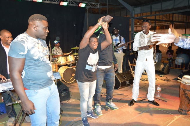 Barcelone; Pape Diouf et la génération consciente explose Martorelle avec l'association "Oudiadial" des ressortissants Casaçais d'Espagne. Barcelone; Pape Diouf et la génération consciente explose Martorelle avec l'association "Oudiadial" des ressortissants Casaçais d'Espagne.