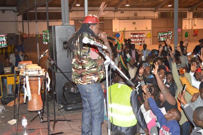 Fafadi met le feu en Espagne chez les ressortissants Casaçais.Regardez Fafadi met le feu en Espagne chez les ressortissants Casaçais.Regardez