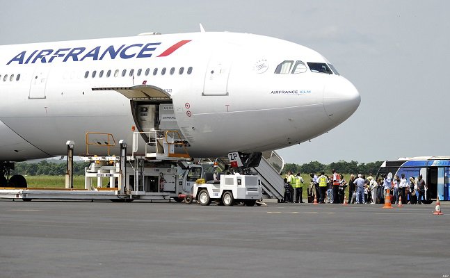 SCANDALE : Ce que cache l’accord de partenariat entre Shs Technics et «Air France Klm», pour l’assistance technique des aéronefs à l’aéroport Léopold Sédar Senghor SCANDALE : Ce que cache l’accord de partenariat entre Shs Technics et «Air France Klm», pour l’assistance technique des aéronefs à l’aéroport Léopold Sédar Senghor