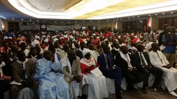 Présidentielle 2017: Gaston Mbengue annonce la candidature de Malick Gakou Présidentielle 2017: Gaston Mbengue annonce la candidature de Malick Gakou