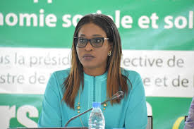 PASTEF félicité en Conseil des Ministres, les autres listes snobés : Zahra Iyane Thiam juge « inégalant » le parti pris du Président Faye PASTEF félicité en Conseil des Ministres, les autres listes snobés : Zahra Iyane Thiam juge « inégalant » le parti pris du Président Faye