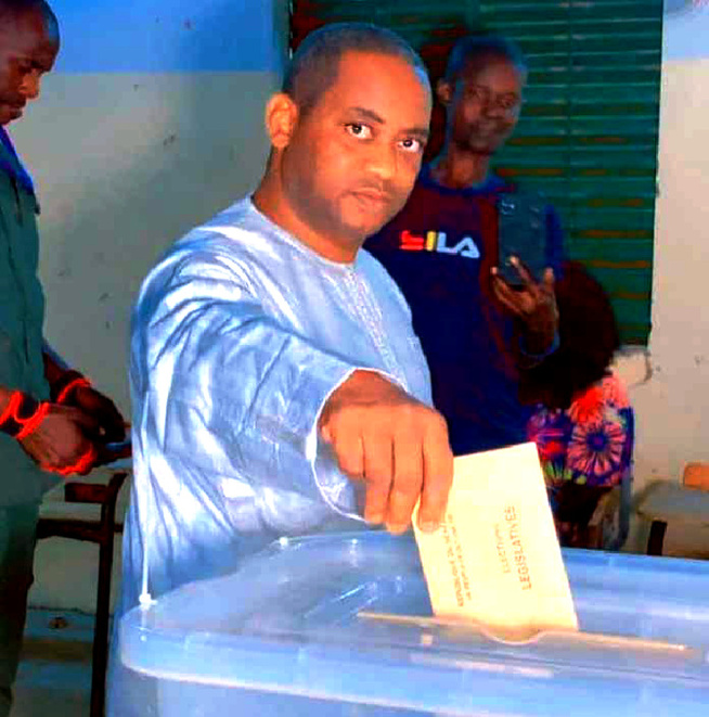 Accusé d’achat de conscience par Kangué Niang de Pastef : Le maire de Gossas, Adama Diallo dément et annonce une plainte Accusé d’achat de conscience par Kangué Niang de Pastef : Le maire de Gossas, Adama Diallo dément et annonce une plainte