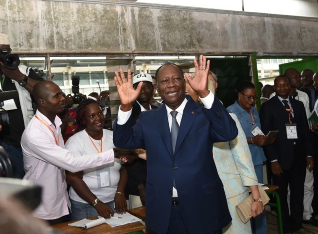 CÔTE D'IVOIRE : Le président réélu avec 84 % des voix CÔTE D'IVOIRE : Le président réélu avec 84 % des voix
