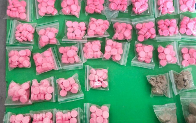 Actrices et chanteurs sous filature : Vers une éventuelle arrestation, pour usage et vente de MDMA dans le milieu people dakarois Actrices et chanteurs sous filature : Vers une éventuelle arrestation, pour usage et vente de MDMA dans le milieu people dakarois