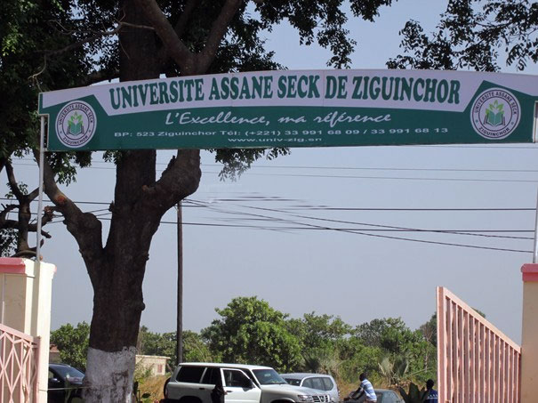 Face aux manifestations estudiantines : L’Université Assane Seck de Ziguinchor, fermée Face aux manifestations estudiantines : L’Université Assane Seck de Ziguinchor, fermée