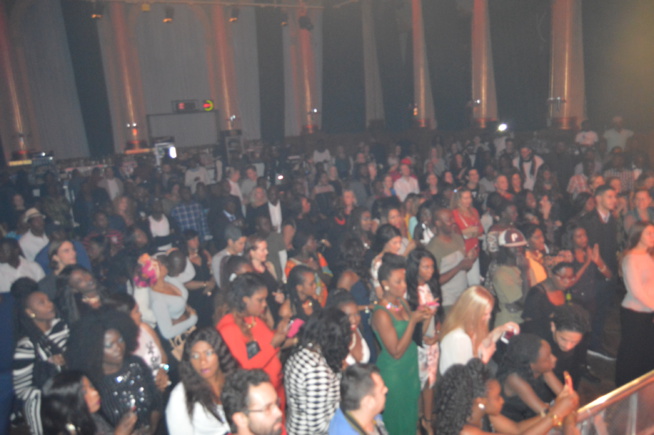 En direct: Festival Selam à Stockolm, Pape Diouf et la génération consciente explose le Nallen à guichet fermé. En direct: Festival Selam à Stockolm, Pape Diouf et la génération consciente explose le Nallen à guichet fermé.