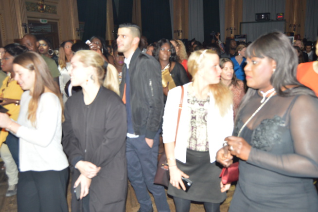 En direct: Festival Selam à Stockolm, Pape Diouf et la génération consciente explose le Nallen à guichet fermé. En direct: Festival Selam à Stockolm, Pape Diouf et la génération consciente explose le Nallen à guichet fermé.