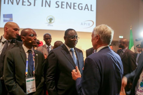 Macky Sall gâche le deal des courtiers : "Ils viennent vous dire : 'Je connais le Président' ; 'on a dîné ensemble hier'... C'est des histoires" Macky Sall gâche le deal des courtiers : "Ils viennent vous dire : 'Je connais le Président' ; 'on a dîné ensemble hier'... C'est des histoires"