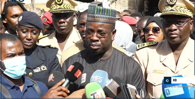 Marché central de Thiès : Birame Souleye Diop annonce la construction en hauteur de plus de 1 000 cantines Marché central de Thiès : Birame Souleye Diop annonce la construction en hauteur de plus de 1 000 cantines