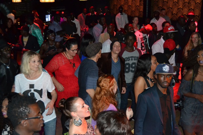 Après la réussite du festival Selam à Stockolm, Pape Diouf explose Malmo le samedi 31 Octobre avant le Rakajou de Hambourg ce samedi 08 Novembre. Après la réussite du festival Selam à Stockolm, Pape Diouf explose Malmo le samedi 31 Octobre avant le Rakajou de Hambourg ce samedi 08 Novembre.