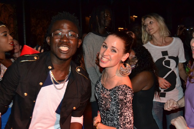 Après la réussite du festival Selam à Stockolm, Pape Diouf explose Malmo le samedi 31 Octobre avant le Rakajou de Hambourg ce samedi 08 Novembre. Après la réussite du festival Selam à Stockolm, Pape Diouf explose Malmo le samedi 31 Octobre avant le Rakajou de Hambourg ce samedi 08 Novembre.