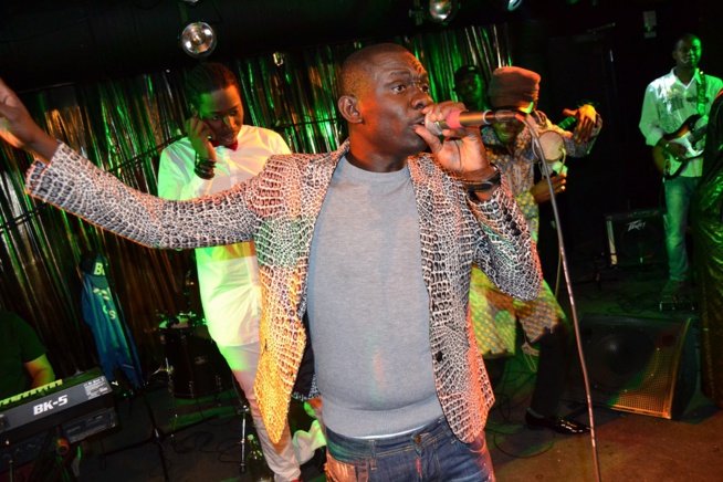 Après la réussite du festival Selam à Stockolm, Pape Diouf explose Malmo le samedi 31 Octobre avant le Rakajou de Hambourg ce samedi 08 Novembre. Après la réussite du festival Selam à Stockolm, Pape Diouf explose Malmo le samedi 31 Octobre avant le Rakajou de Hambourg ce samedi 08 Novembre.