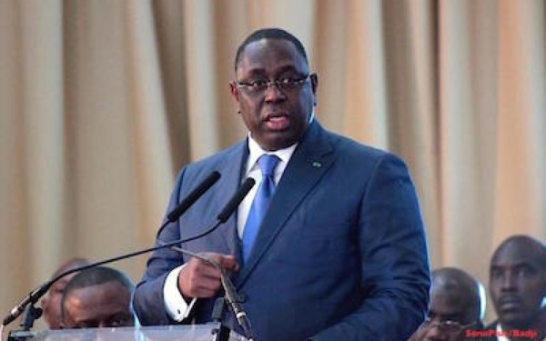 Le Président Macky Sall: "Dire que le Sénégal est parmi les 25 pays les plus pauvres au monde, c'est absurde" Le Président Macky Sall: "Dire que le Sénégal est parmi les 25 pays les plus pauvres au monde, c'est absurde"