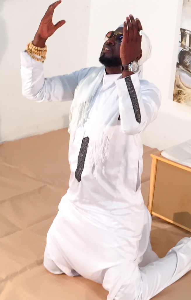 Revivez les images de la nouvelle video de Tanor Tita Mbaye. Revivez les images de la nouvelle video de Tanor Tita Mbaye.